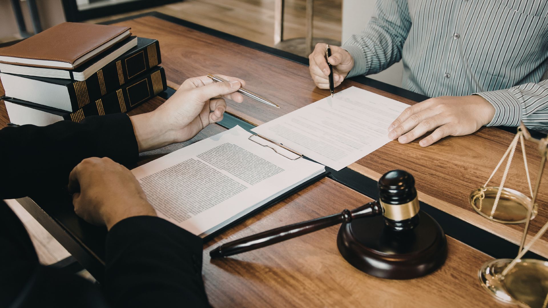 Speak With a Dallas Probate Lawyer About Who Pays Probate Lawyer Fees in Dallas Img